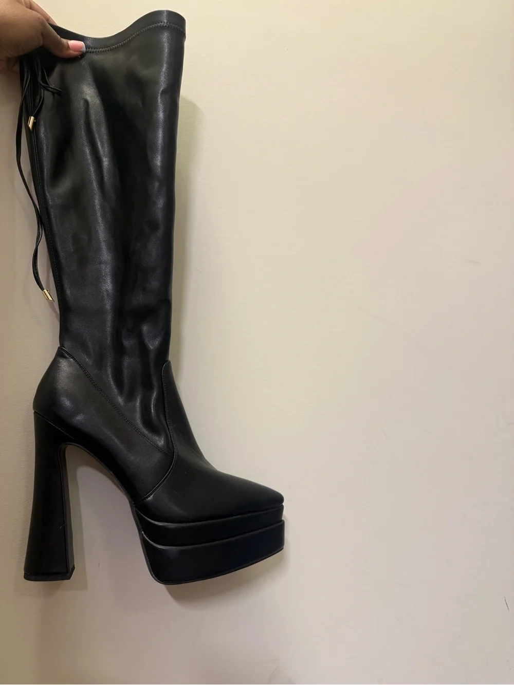 Women's Black Platform Knee-High Boots - Sleek High Heel